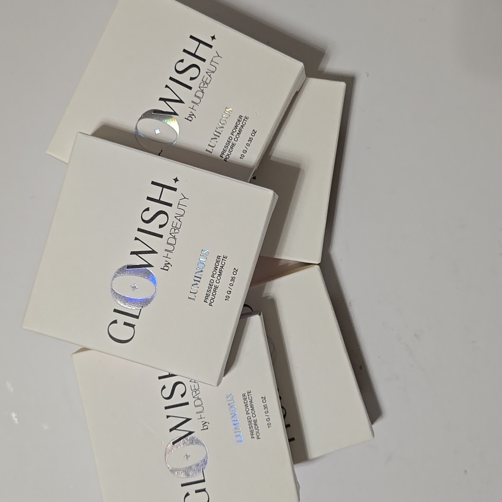 Huda Beauty Glowish Luminous Pressed Powder Shade 09 Extra TanNew New In Box - Picture 4 of 5
